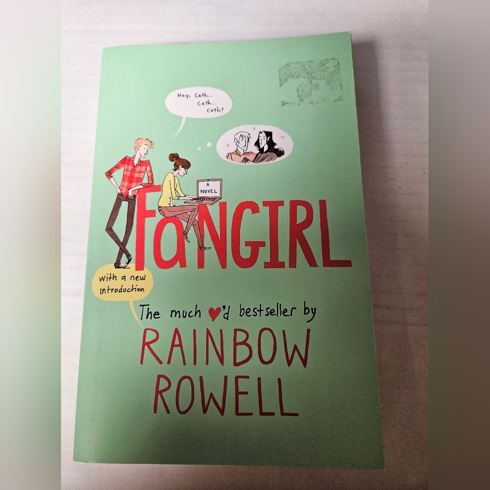 Fangirl Book by Rainbow Rowell‎